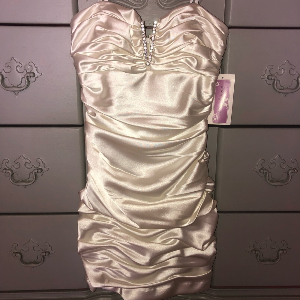 Hailey Logan by Adrianna Papell Strapless Dress